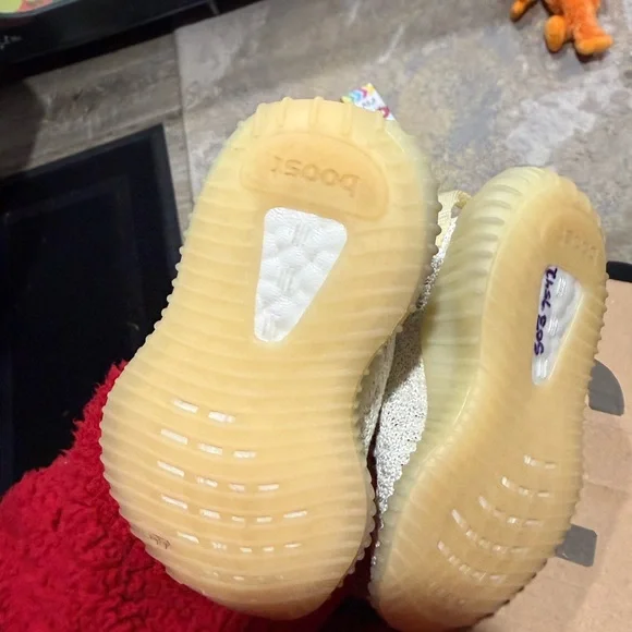 Adidas Yeezy Boost 350 V2 Infant Sneakers - Black and White - Picture 3 of 6